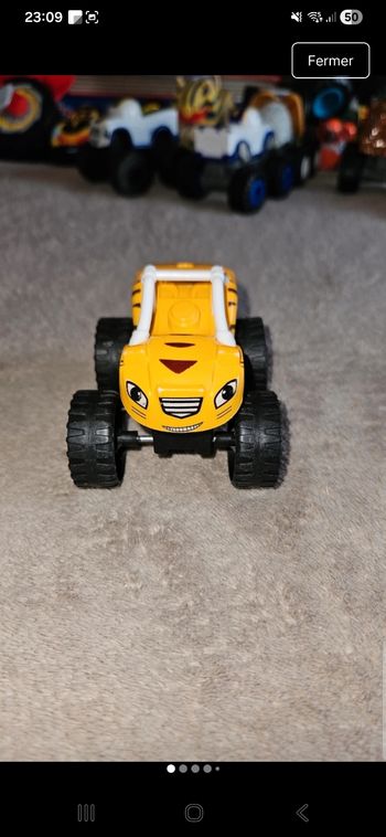 Voiture blaze monster machine en bon état