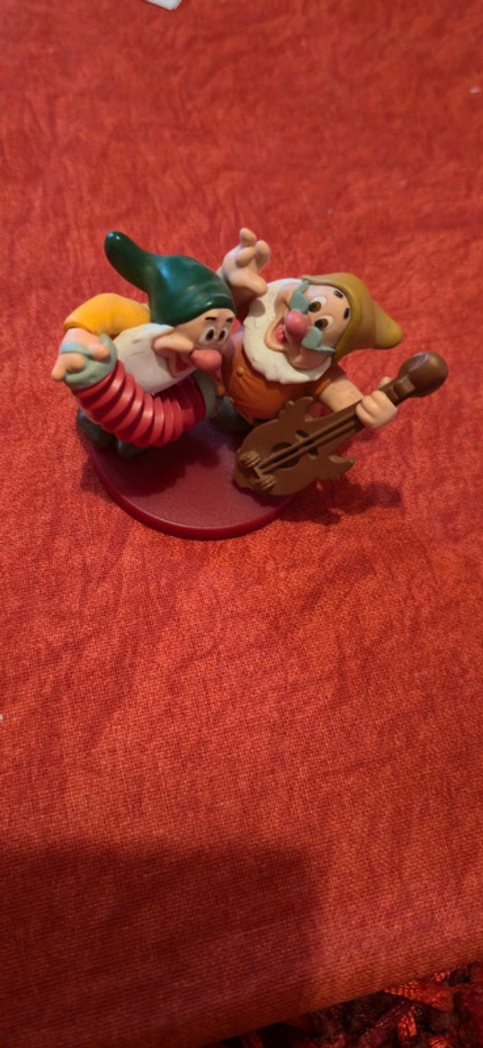 figurine nains des audiocontes magiques Disney altaya audio conte compte comte magic