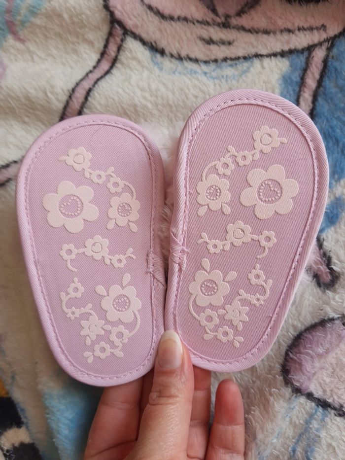 Claquette bébé fluffy - photo numéro 2