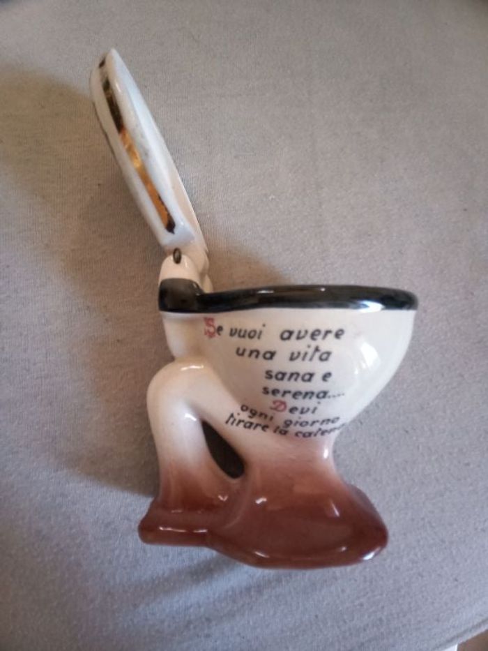 Toilette miniature pour décoration