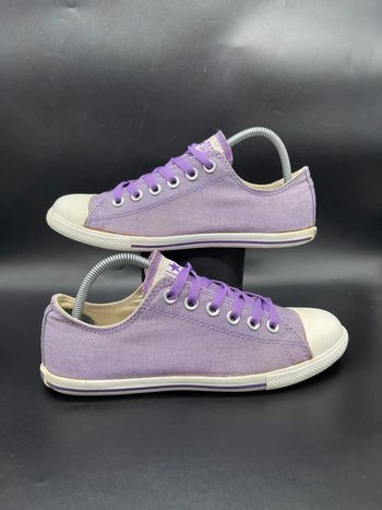 Converse basse violette
