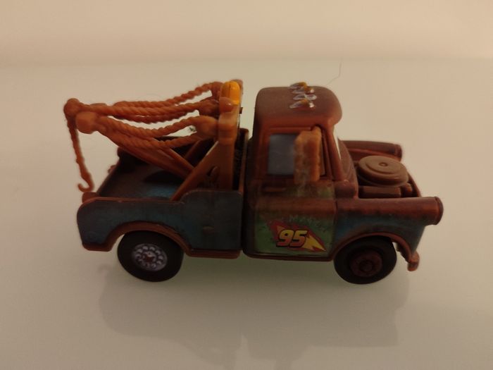 Voiture Cars  Martin Disney - photo numéro 3