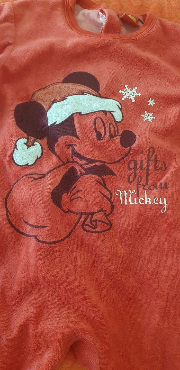 Pyjama très bon état - photo numéro 2