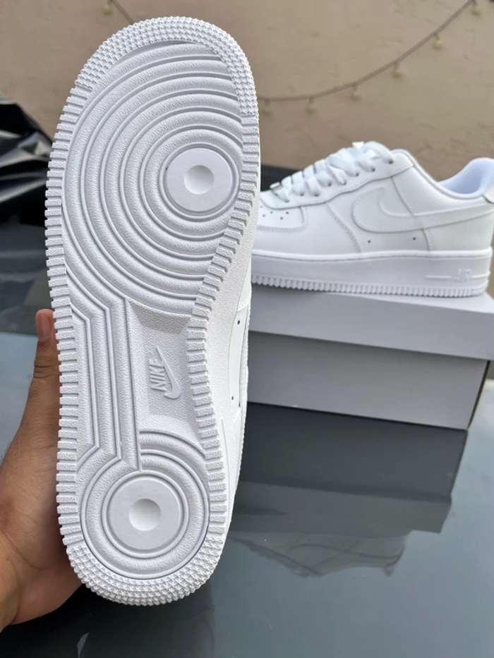Nike Air Force 1 Low '07 Blanc 41 - photo numéro 4