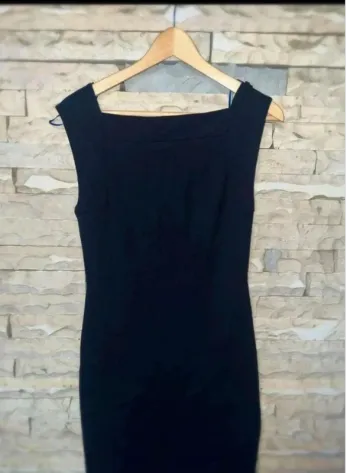 Robe  de  soirée  chic et tendance  mango  -  neuve -  taille  M