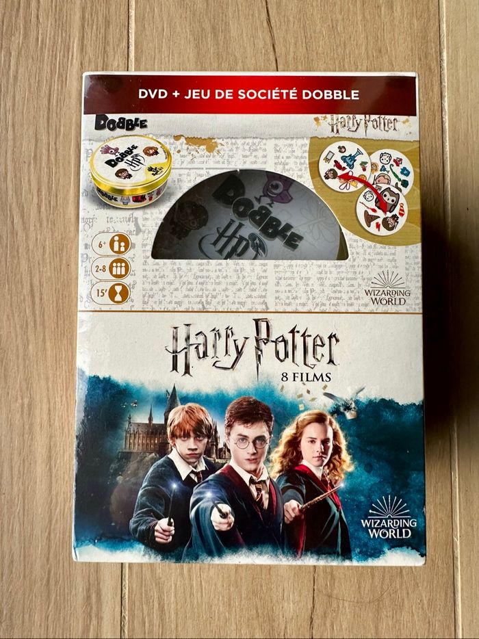Coffret Harry potter 8 films + jeu Dobble