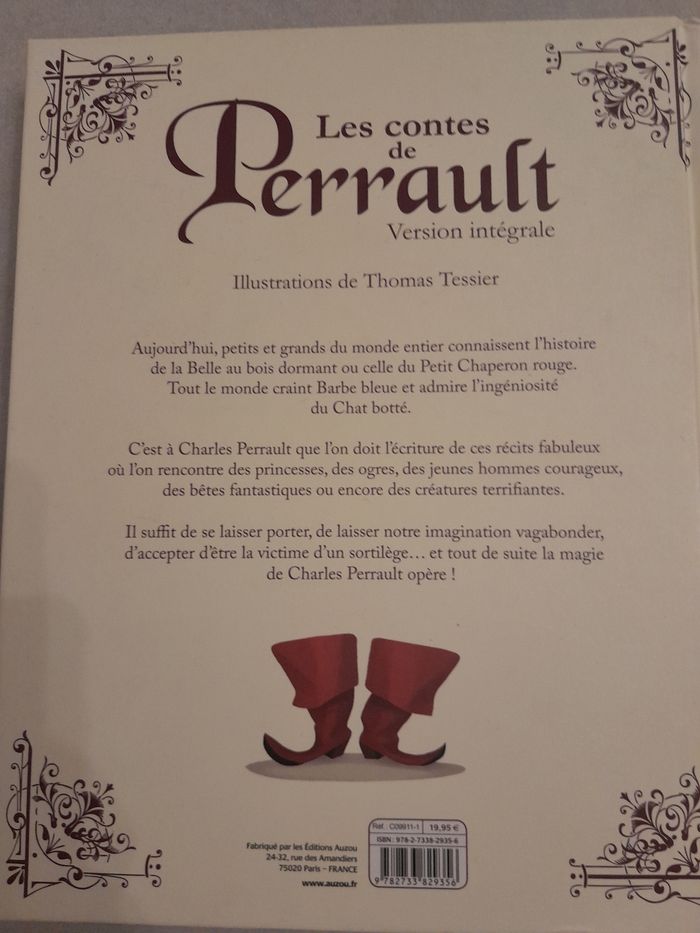 Livre les contes  de Perrault - photo numéro 2
