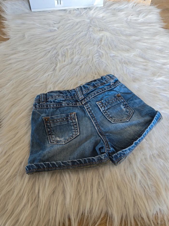 Short tape à l'œil - photo numéro 5