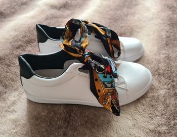 Paire de tennis taille 39