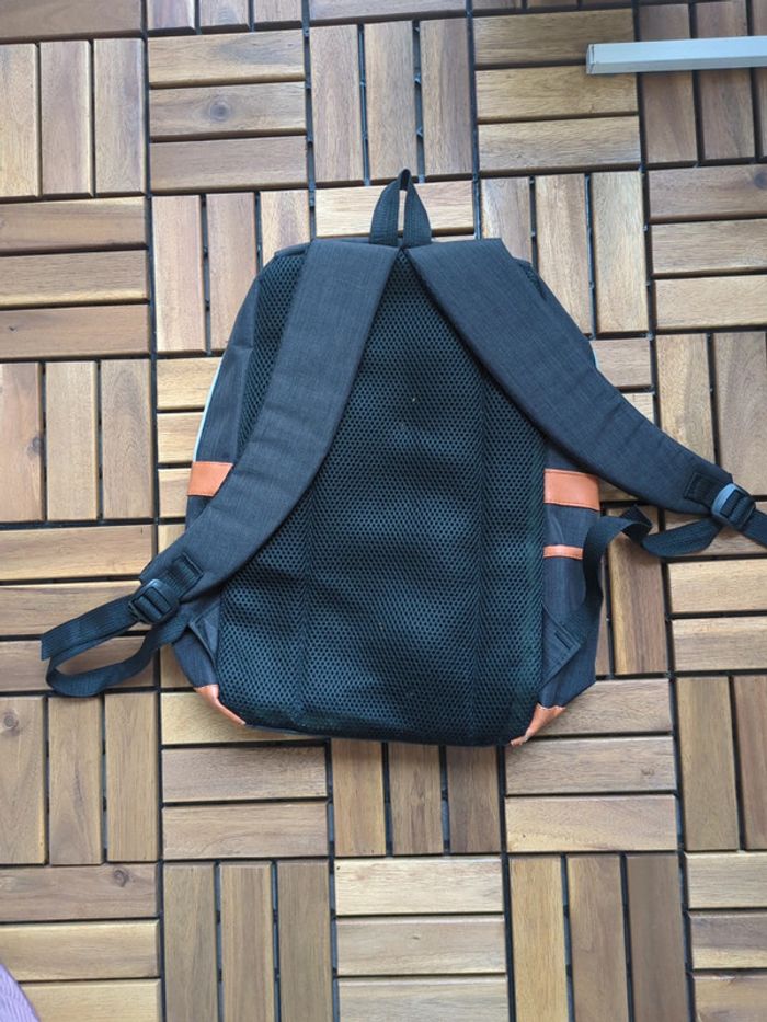 Sac à dos scolaire - photo numéro 2