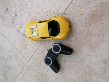 Voiture télécommandée