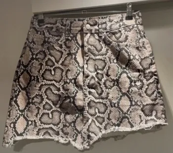 Mini-jupe en jean Zara 🐍 imprimé serpent - Taille M (38)