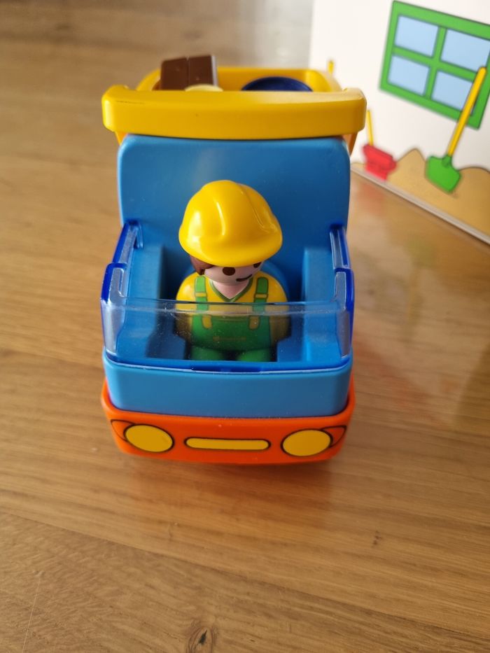 Camion benne avec son garage playmobil 1.2.3 complet - photo numéro 5