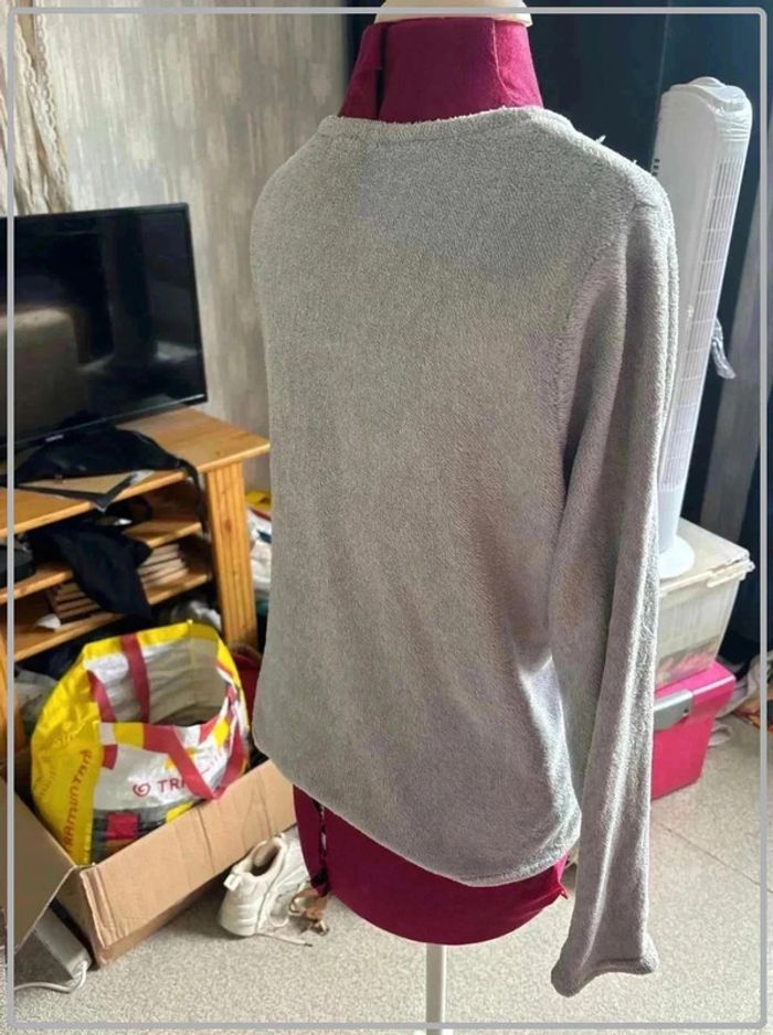 Pull doux  de pyjama  taille  36  marque  kiabi - photo numéro 3
