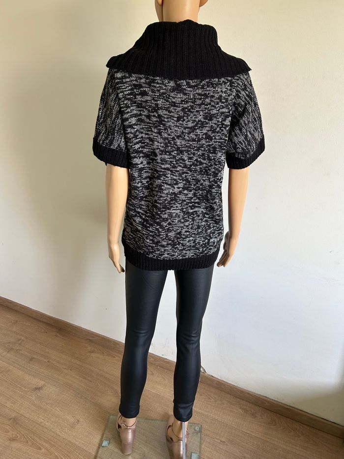 Pull noir et gris à manches courtes Esmara taille 38/40 TBE - photo numéro 6