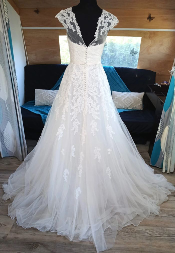 robe de mariée taille 34/36/38 - photo numéro 2