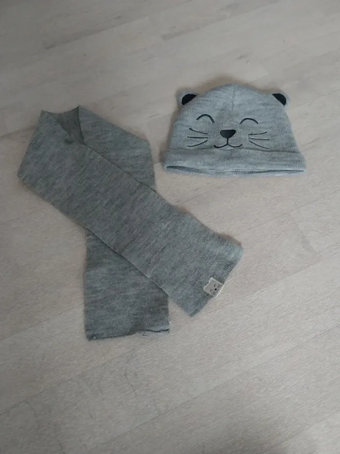 Joli ensemble bonnet et écharpe chat mixte Kiabi