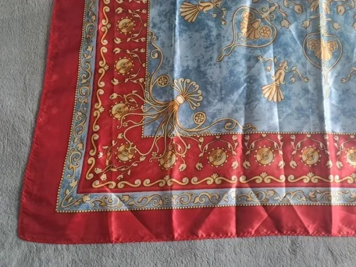 Foulard Damart Neuf - photo numéro 3