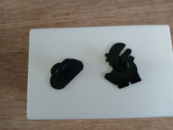 🦖🌧️ Lot 7 – pins Dinosaure & nuage gris - photo numéro 2
