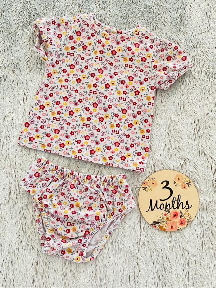 Ensemble Bloomer Culotte Tee Shirt Fleurs Bébé 3 mois