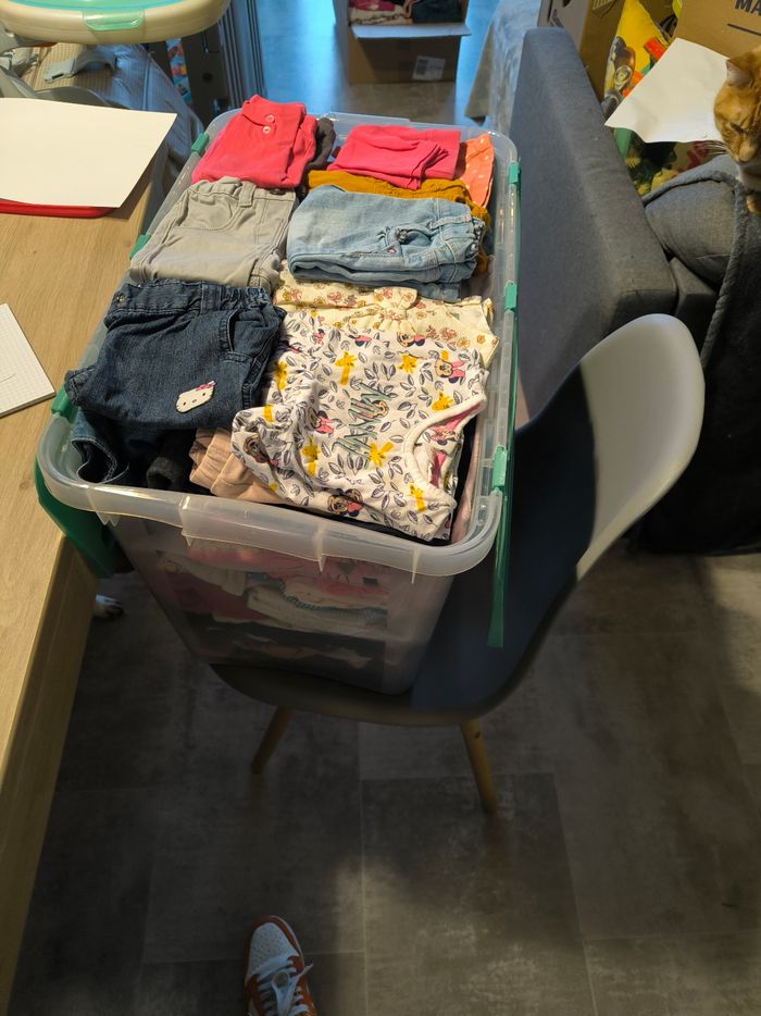 Énorme lot vêtements filles 6 a 36 mois - photo numéro 1