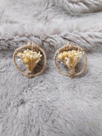 Boucles d'oreilles fleurs séchées