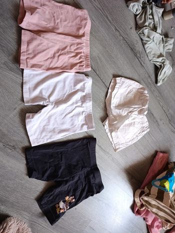 Lot 4 shorts
