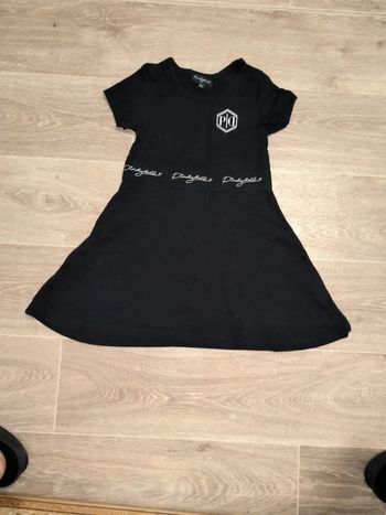 Robe noire parfait état