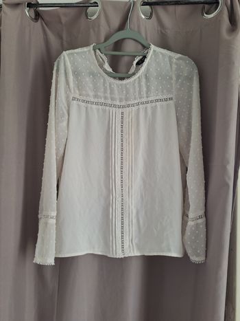 Petit haut léger taille XS Zara
