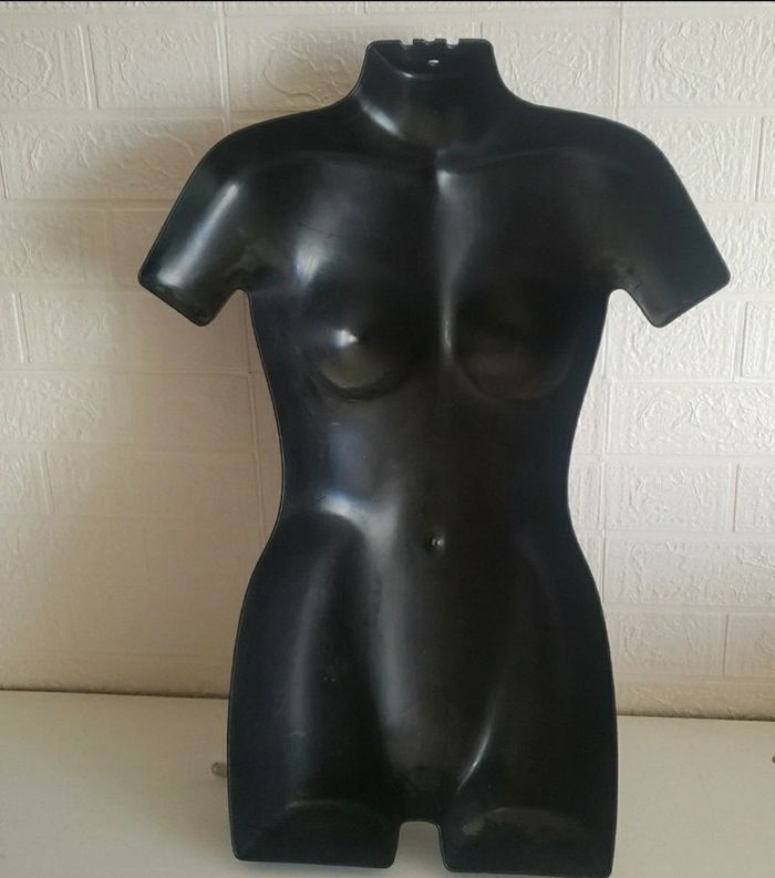 Buste femme - photo numéro 2