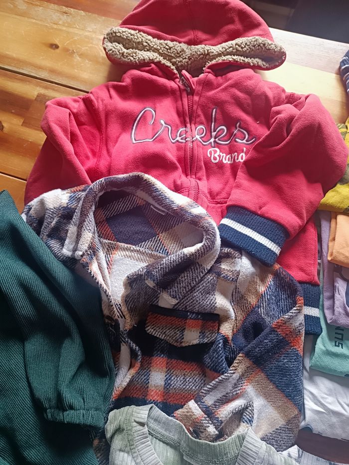 Lot 30 vêtements garçon 3 ans - photo numéro 4