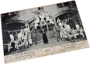 Carte postale ancienne Metz (Moselle) Société des Jeunes-Ouvriers Section des Gymnastes