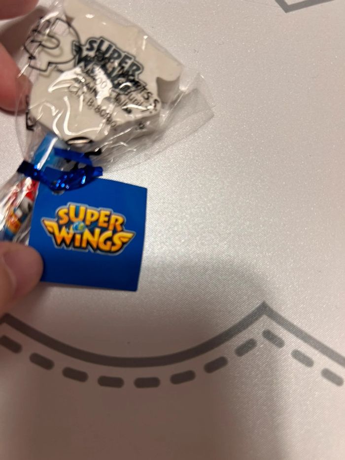 Crayon à papier , super wings , neuf emballé - photo numéro 3