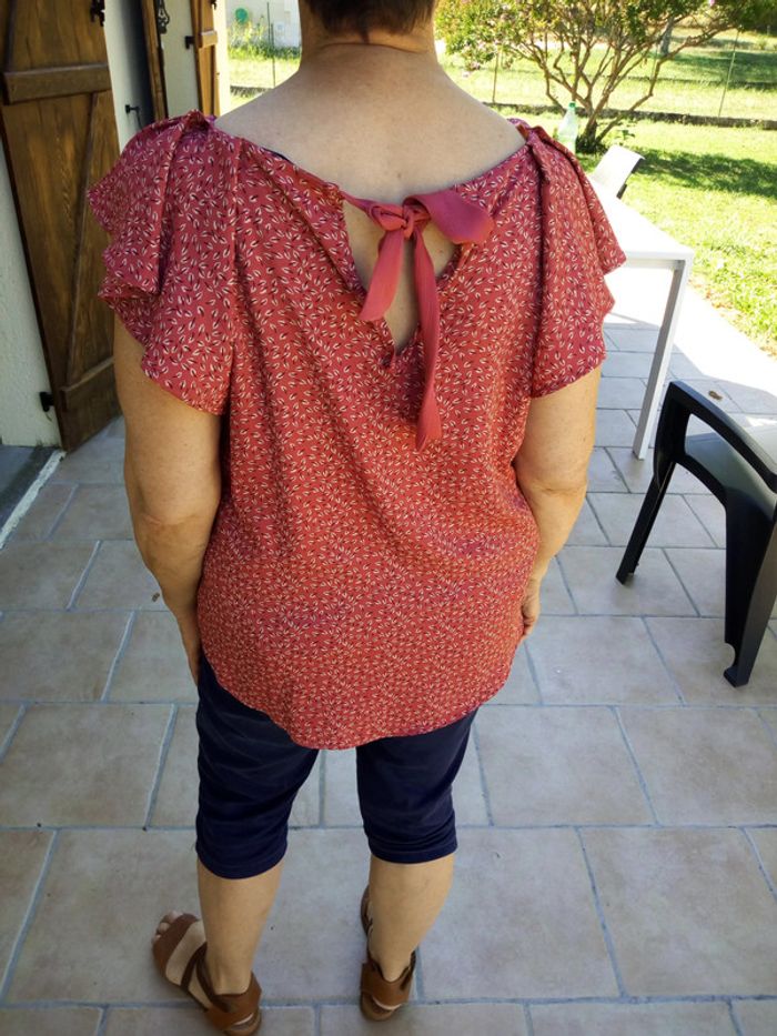 T-shirt effet dos nu
