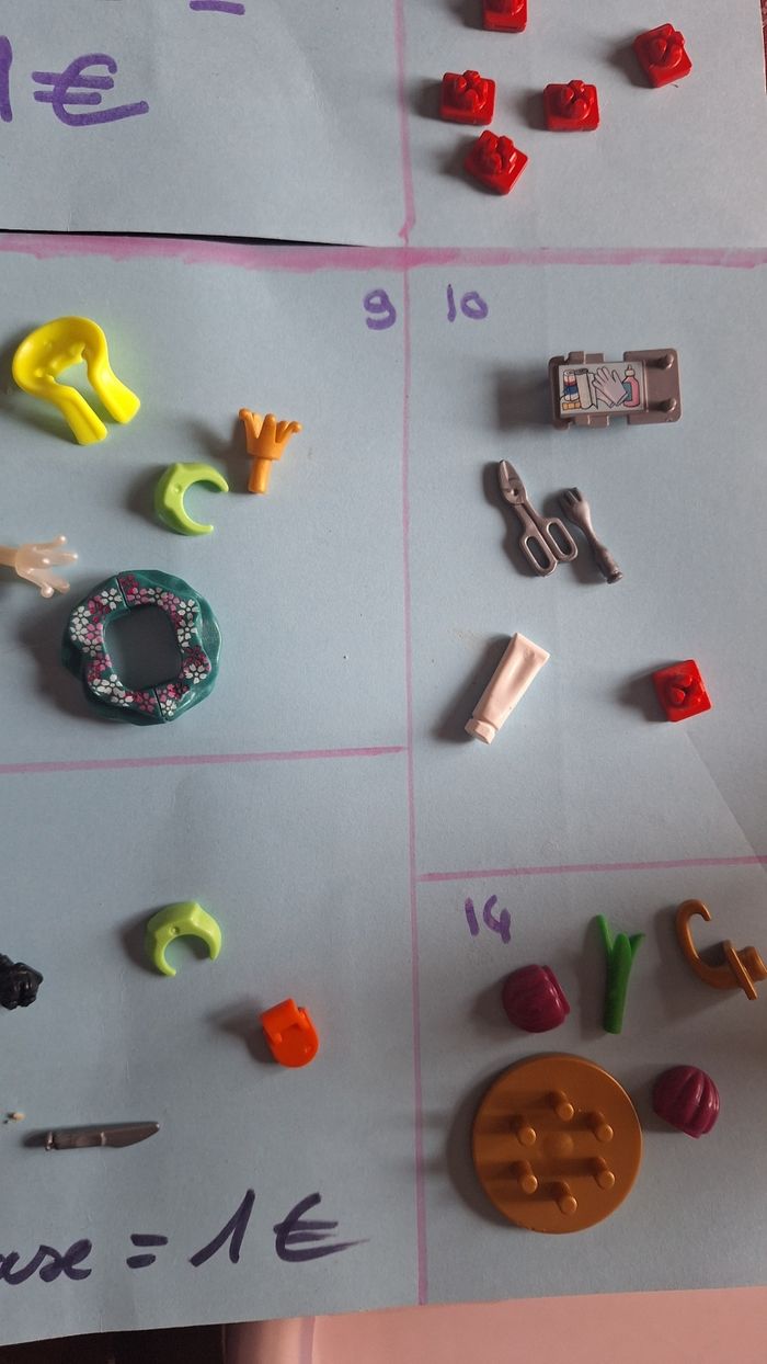 Gros lot lot petits accessoire playmobil - photo numéro 2