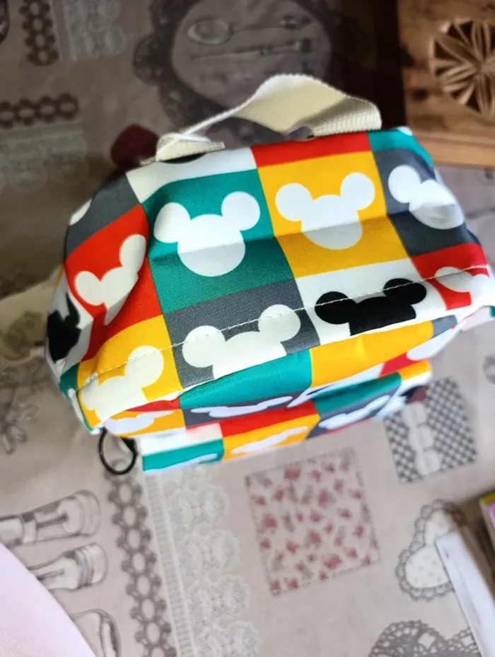 Cartable ou sac à dos Mickey Disney neuf avec étiquette - photo numéro 5