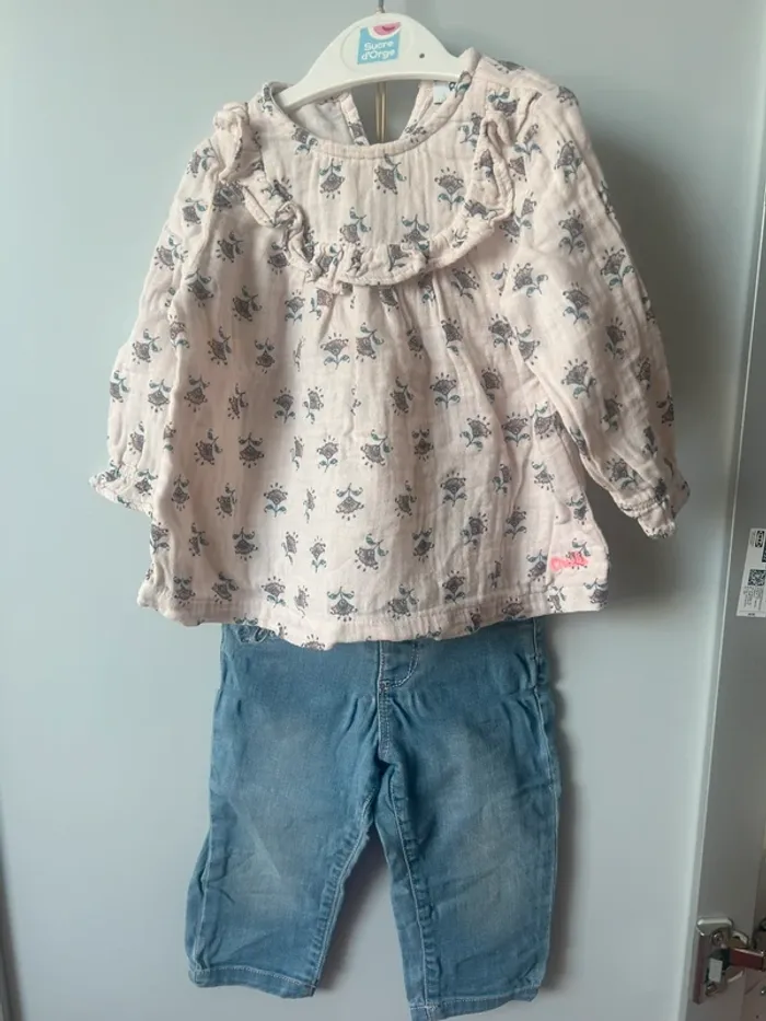 Ensemble jean blouse veste fleuries - photo numéro 2