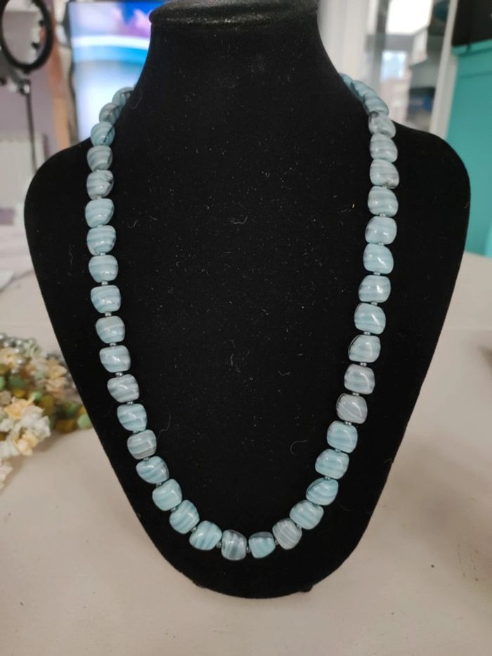 Collier de pierres bleues - photo numéro 2