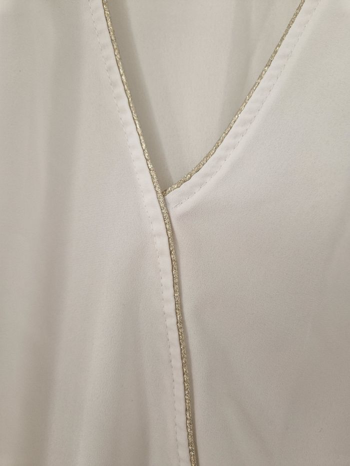 Débardeur fluide blanc avec liseret doré femme etam taille M/38 - photo numéro 3