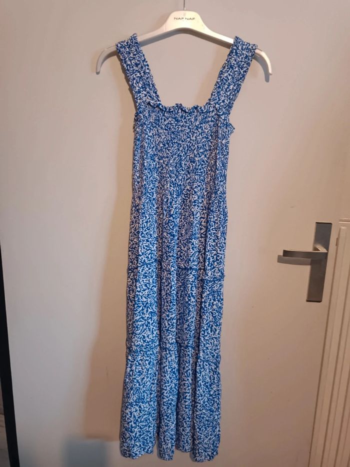 Robe longue à bretelles et élastiquée motifs tachetés blanc bleu Vero Moda Taille S En très bon état - photo numéro 2