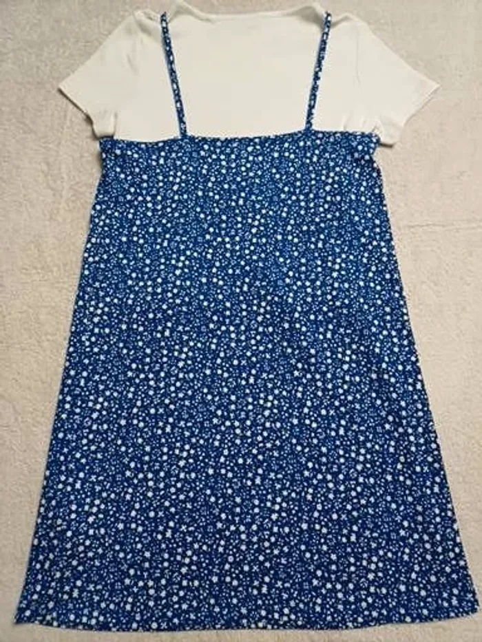 Robe avec tee-shirt 2en1 Kiabi 12 ans (réf perso G-N19)(familleac72) - photo numéro 2