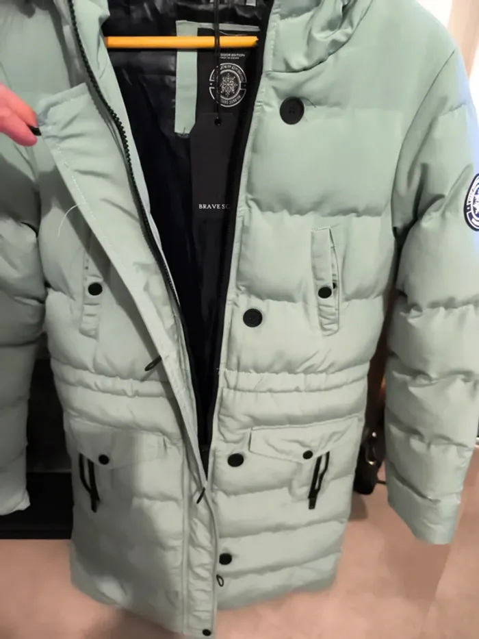 Magnifique parka neuve - photo numéro 6