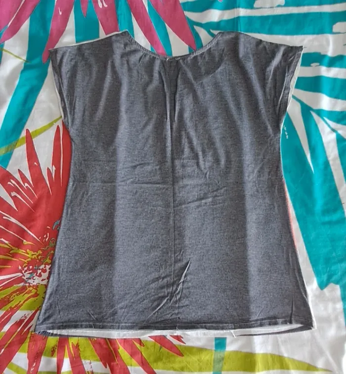 Tee-shirt - photo numéro 2