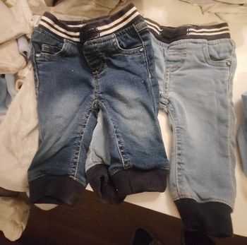 Lot de jeans taille 1 mois 