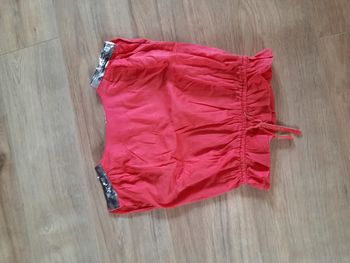 Blouse/top/haut sans manches rouge sequins argentés TAO 6 ans
