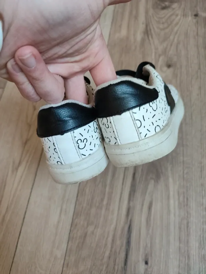 Baskets Mickey - photo numéro 3