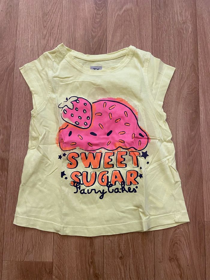 T-shirt jaune fille 4/5 ans