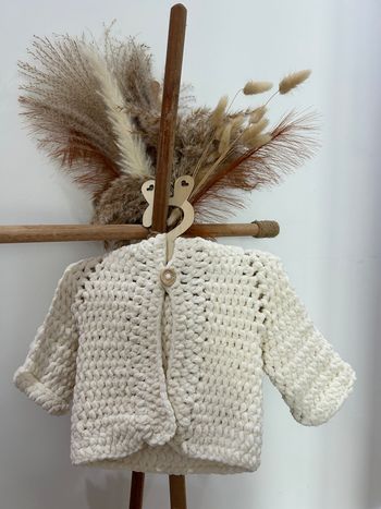 Veste bébé toute douce fait main couleur crème 0/6mois