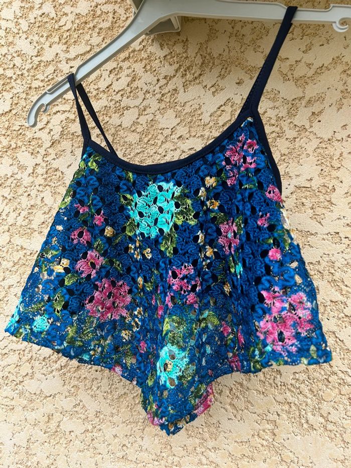 Crop top fleurie - photo numéro 2