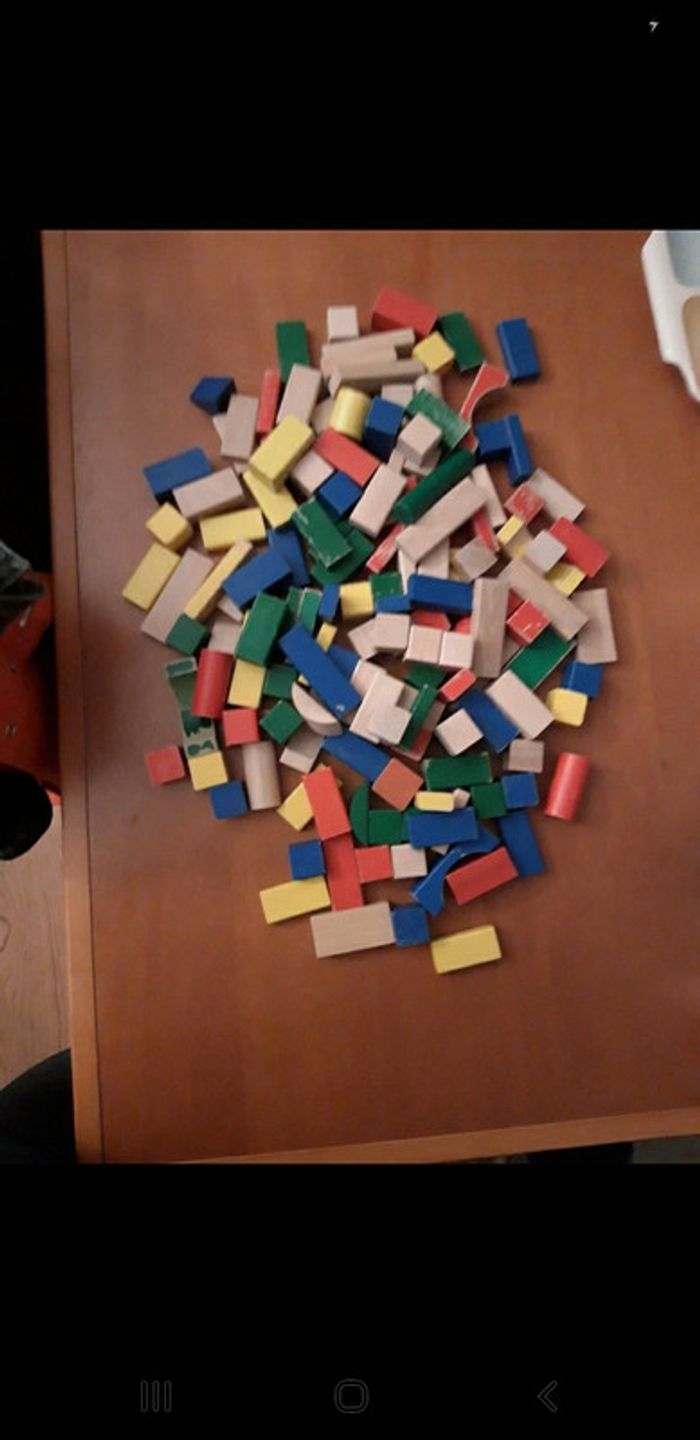 Gros lot de cubes en bois